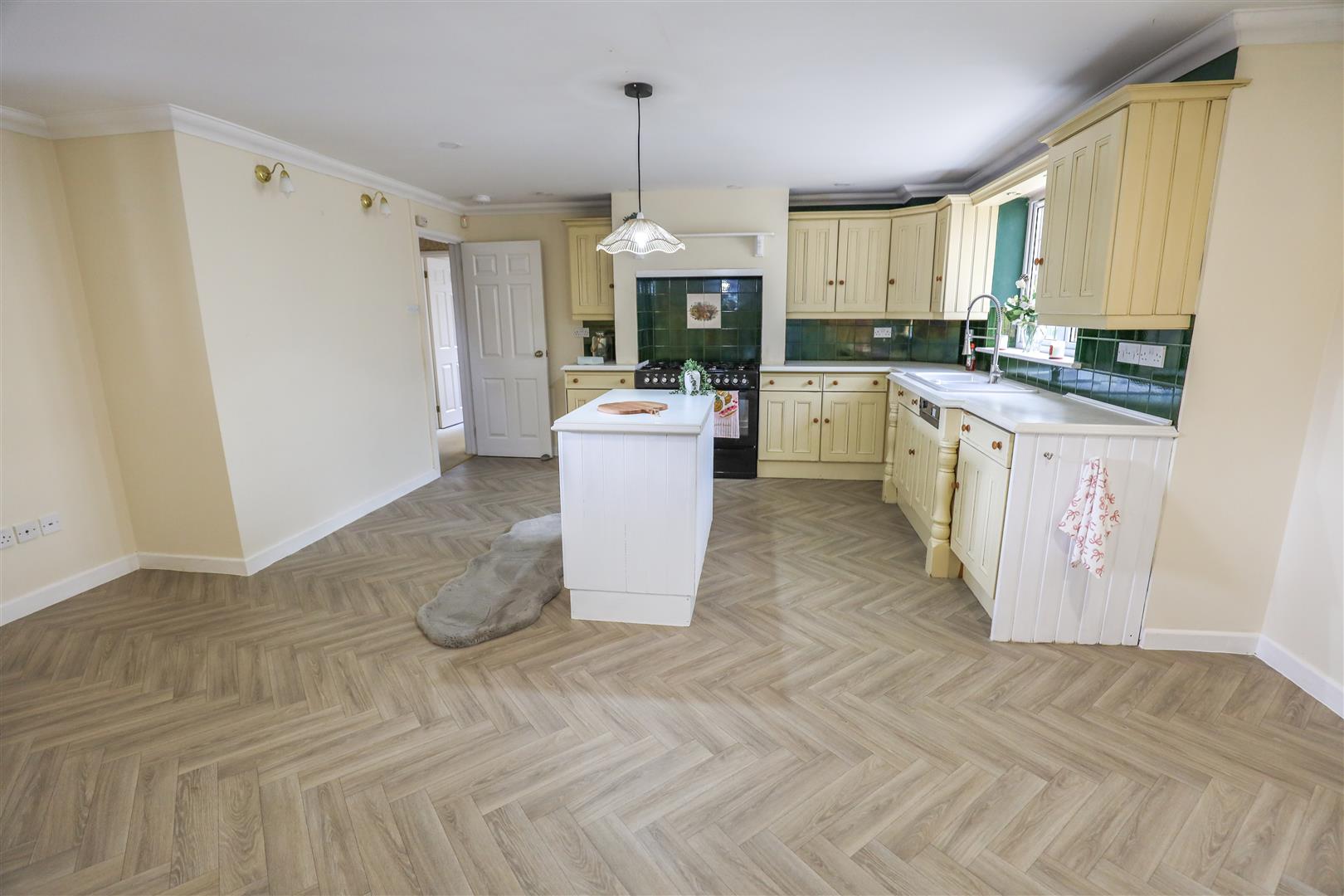 14 Great House Meadow, Llantwit Major, Vale Of Glamorgan CF61 1SU